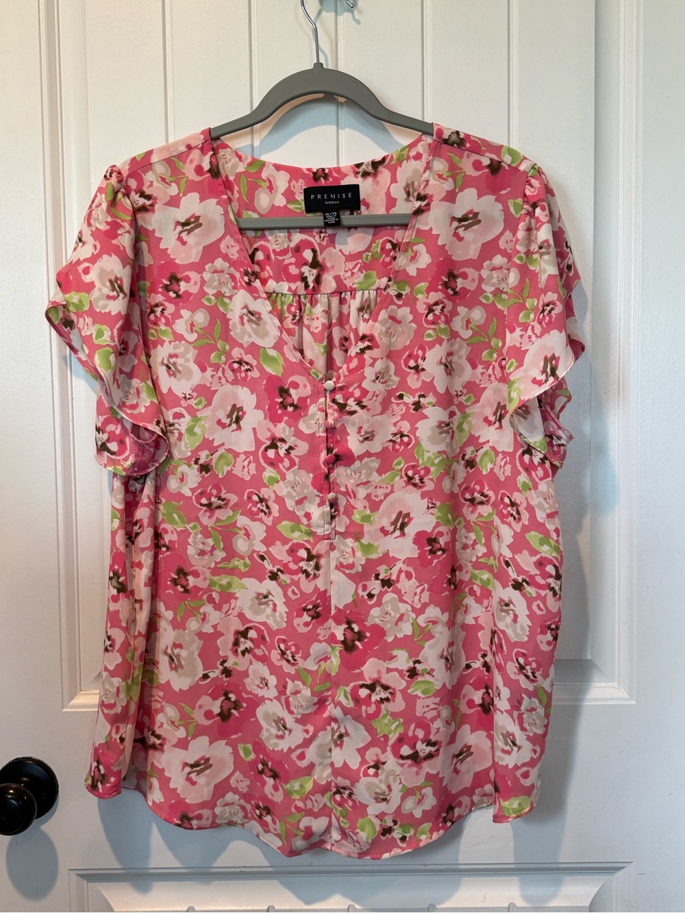Premise Pink Floral Button-Front Flutter Sleeve Blouse